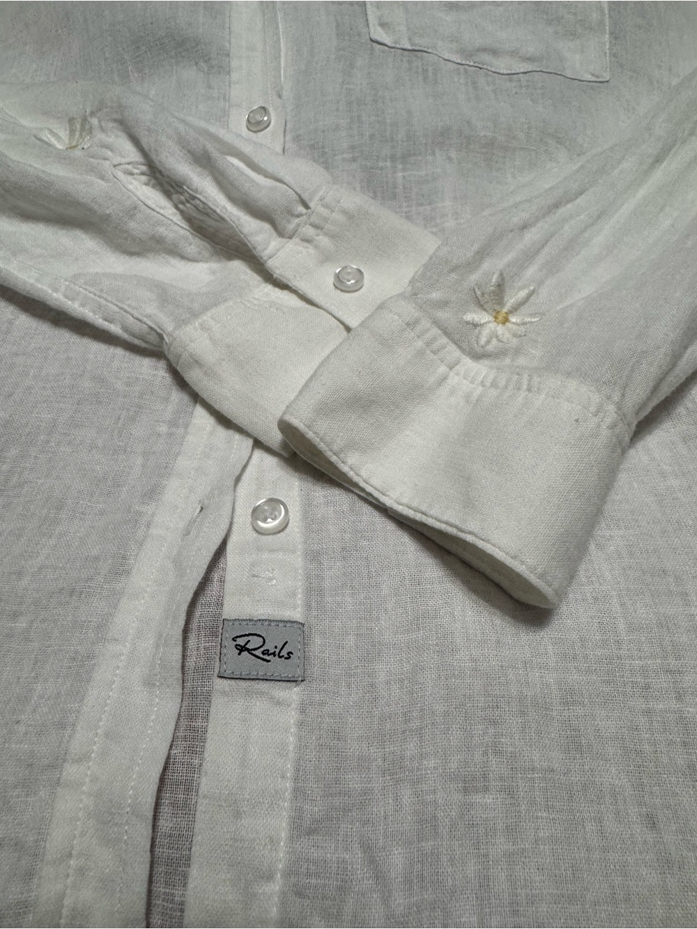 Rails Charli Linen Blend Button Down Shirt Daisy Embroidery Size Small - Picture 12 of 13